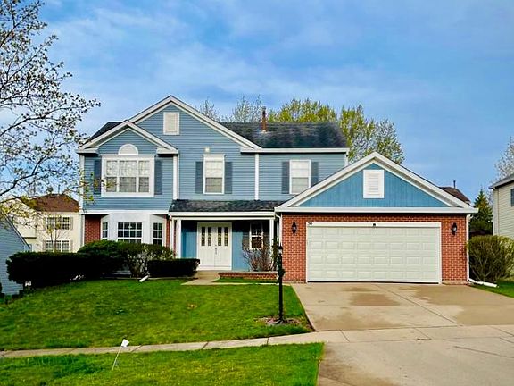 3rd image of 30 W Larkspur Ln