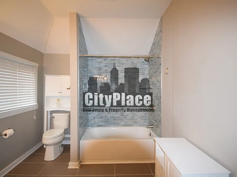 1548 Lexington Ave — Photo 24