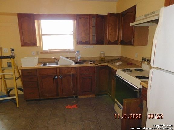 5th image of 704 Cantrell Ave #A