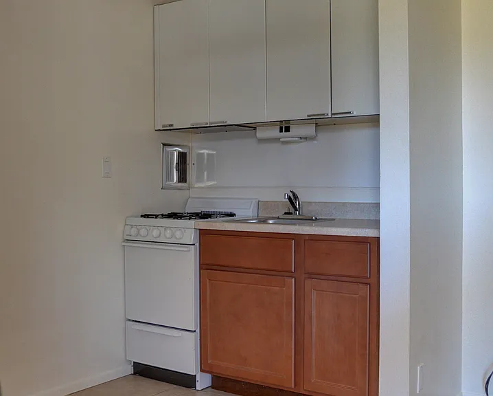 333 S Alarcon St — Photo 6