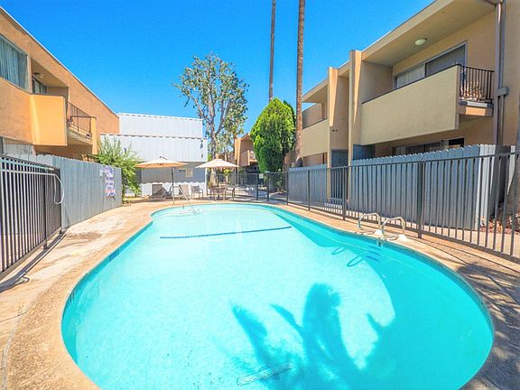 2nd image of 20951 Roscoe Blvd #77-10