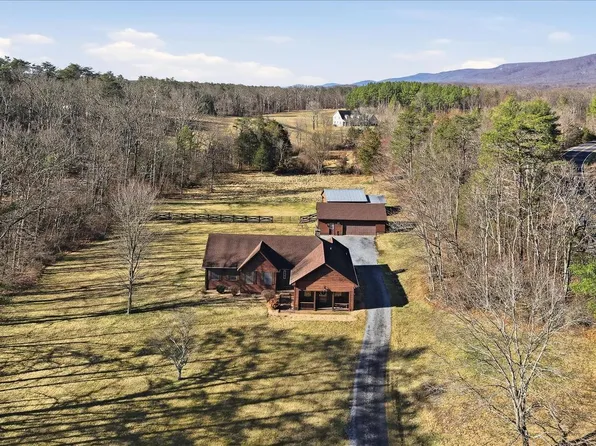 110 Crosscreek Ln, Winchester, VA 22602