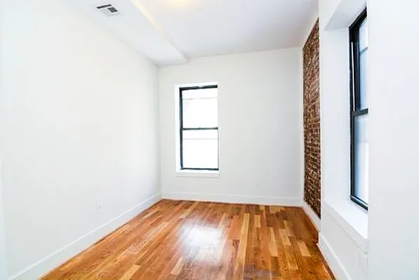 Rented by Exit Realty Supreme | media 34