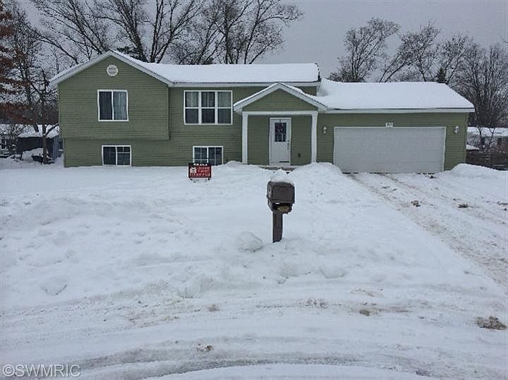1st image of 890 Bergin Farm Ct SE