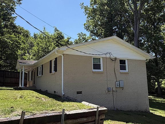 2nd image of 131A Oak Hill Dr