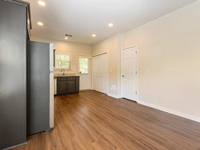 1311 Cashmere Dr — Photo 25