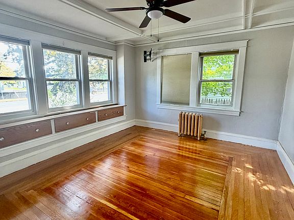 3rd image of 2157 Northampton St #1