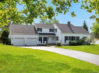 9 Parsell Ln, Westport, CT 06880