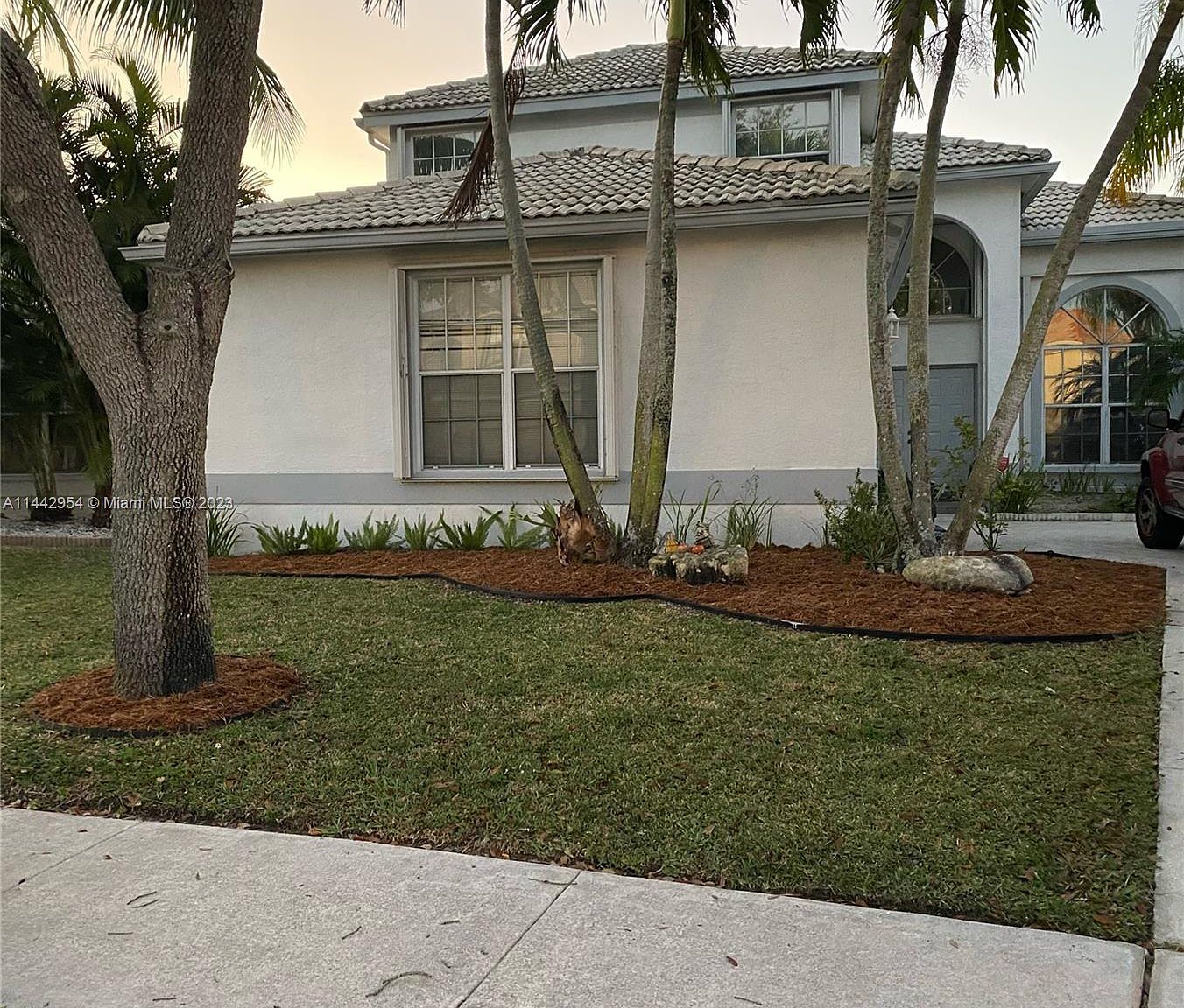 3360 Greenview Ter E