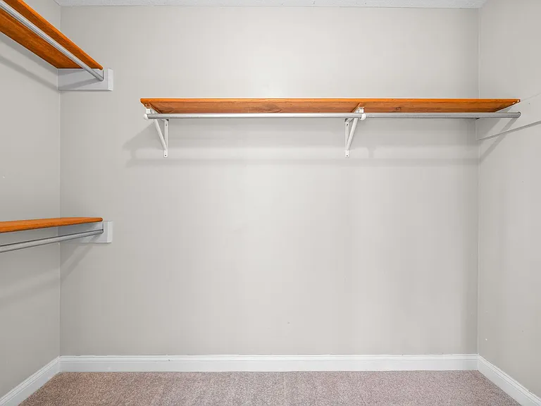680 Foxfield Dr — Photo 19