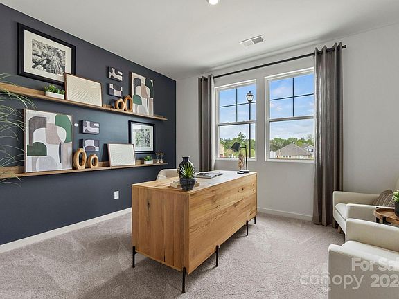 4th image of 709 Hallman Branch Ln