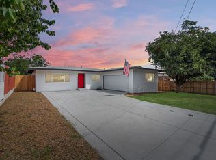 909 Kempton St, Spring Valley, CA 91977