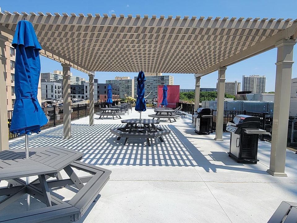 1st image of 139 N 23rd St #121