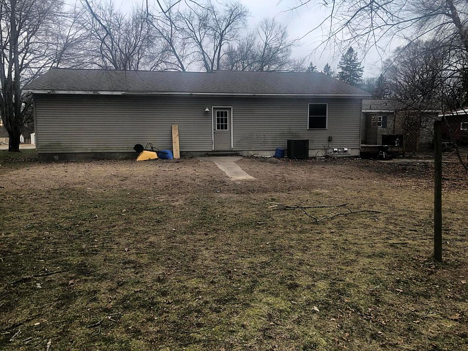 2nd image of 281 Mae Rose Ave