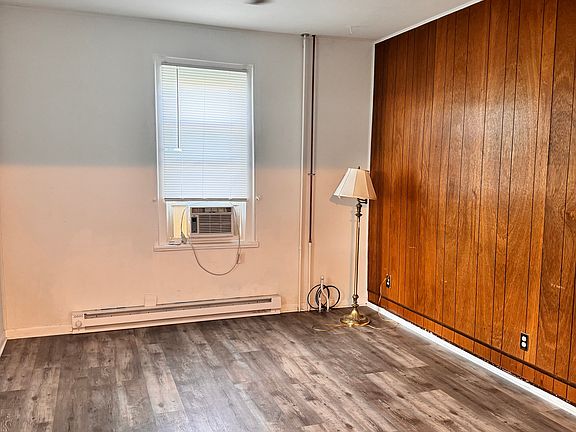 3rd image of 3102 S 5th Ave