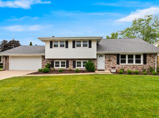 3205 Rosemont Dr, Joliet, IL 60431