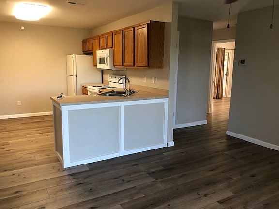 4th image of 1651 Cherokee Rd #2C