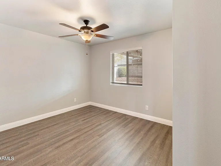 1749 N Ricardo — Photo 19