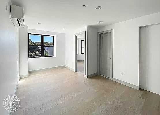 3rd image of 317 Hawthorne St #5E
