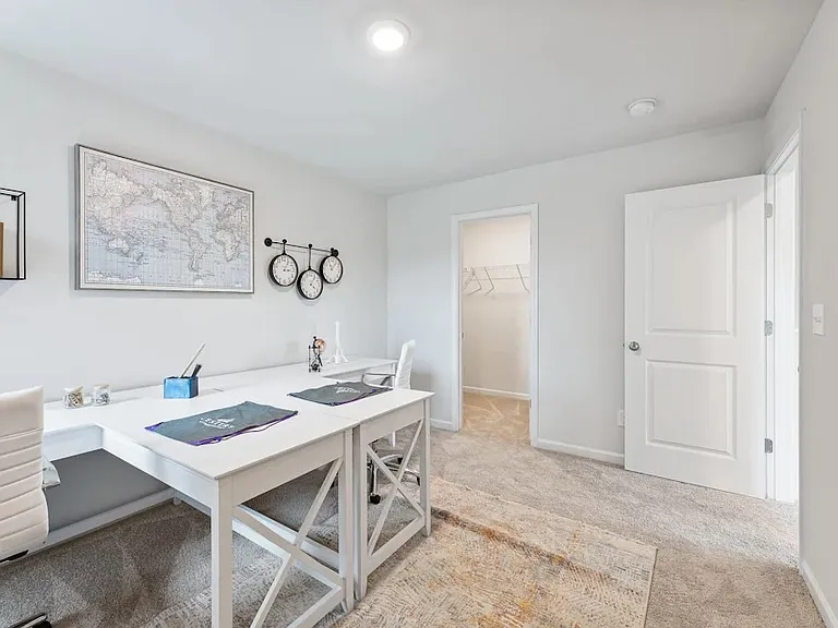 37 Founders Dr — Photo 6