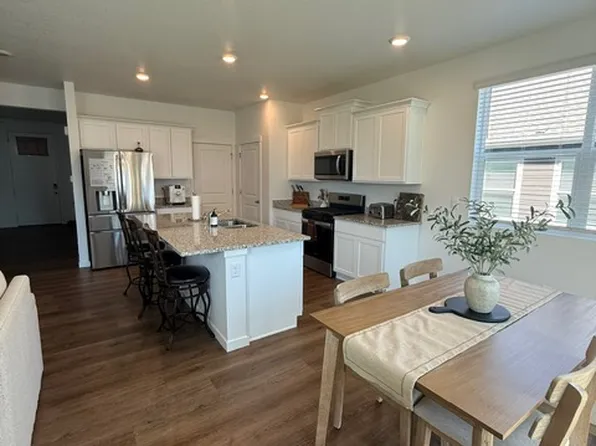 2726 73rd Ave, Greeley, CO 80634