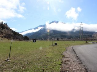 11 Meadow Ridge Rd, Alpine, WY 83128