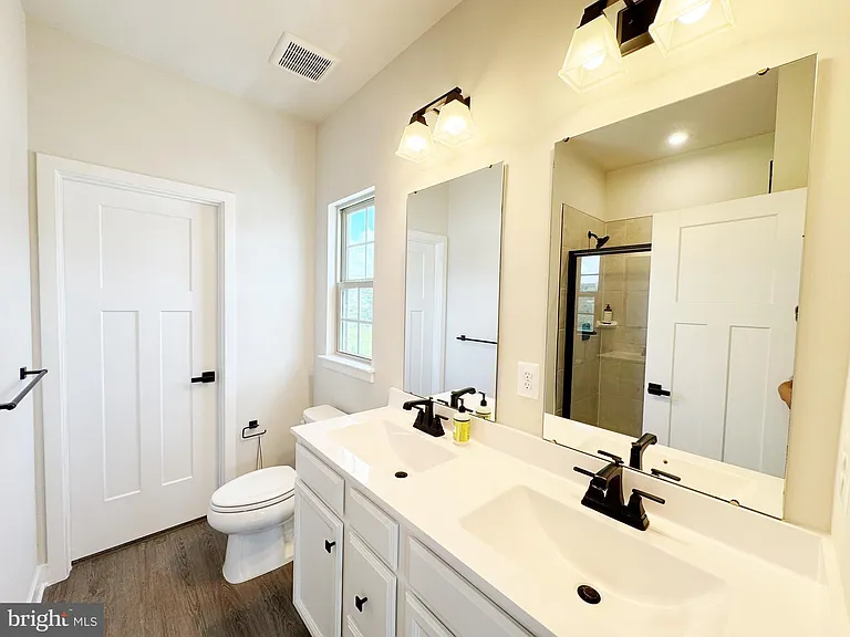 19722 Preservation Mews — Photo 17