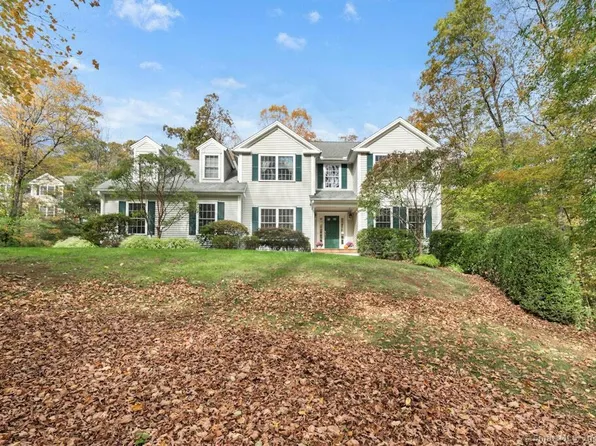 34 Easton Road, Monroe, CT 06468