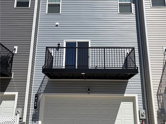 3rd image of 4184 Park Trail Dr