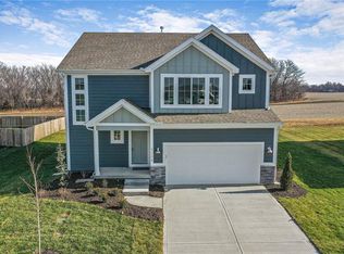 3821 SW Maryville Pl, Lees Summit, MO 64082