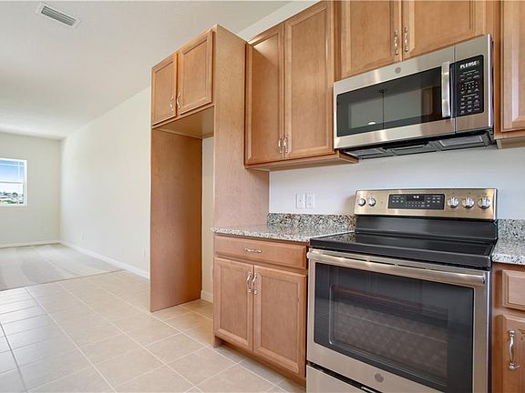 2nd image of 980 Lakefront Village Dr