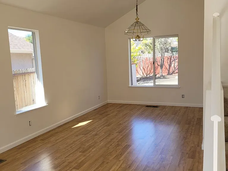 745 Monte Carlo Dr — Photo 3