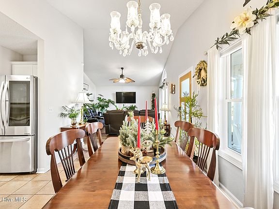 5th image of 528 Brewster Lane