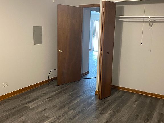 5th image of 2470 Terrace Ave #3