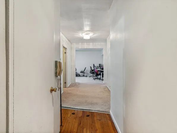 67-40 Yellowstone Boulevard image 8 of 19