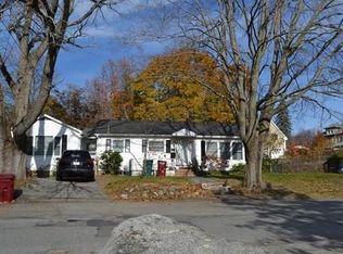 29 Columbia Rd, Lowell, MA 01854