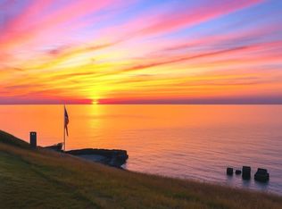 2663 Lake Rd, Conneaut, OH 44030