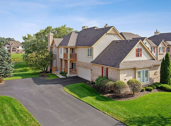2nd image of 90 Spyglass Cir