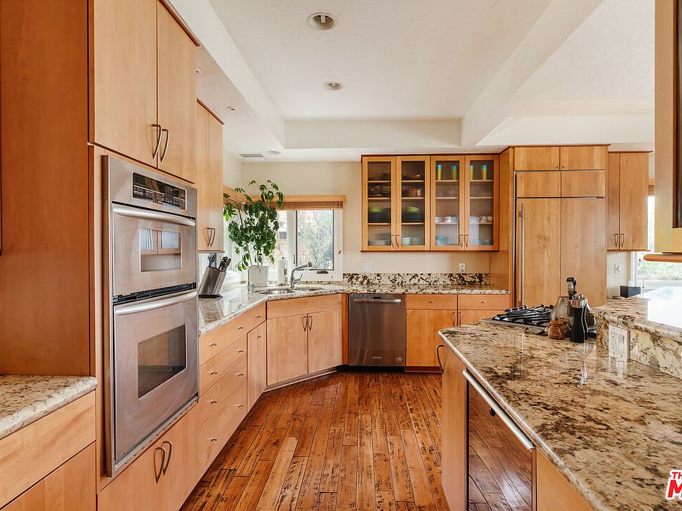 1st image of 2208 Westridge Rd