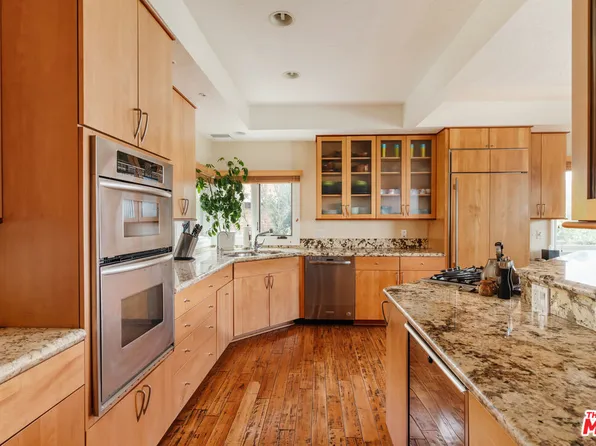 2208 Westridge Rd, Los Angeles, CA 90049