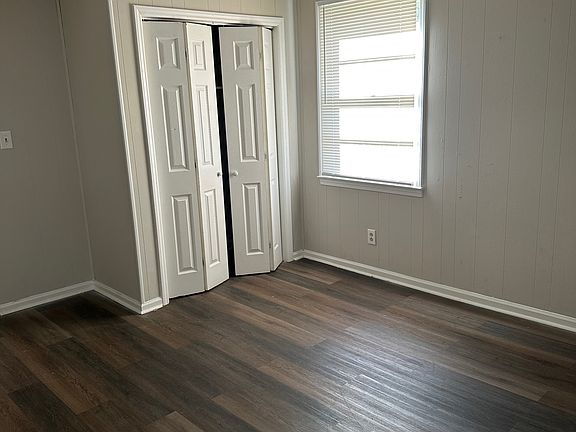 4th image of 1611 Warren Cir