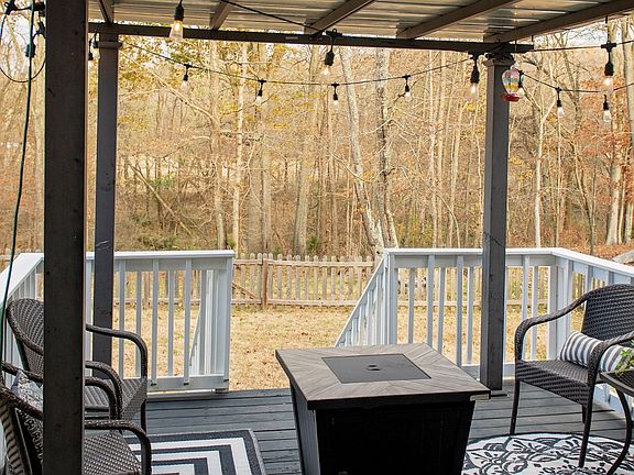 3rd image of 837 E Accipiter Cir