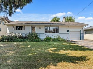 9481 Woodbine St, Chilliwack, BC V2P 5S5