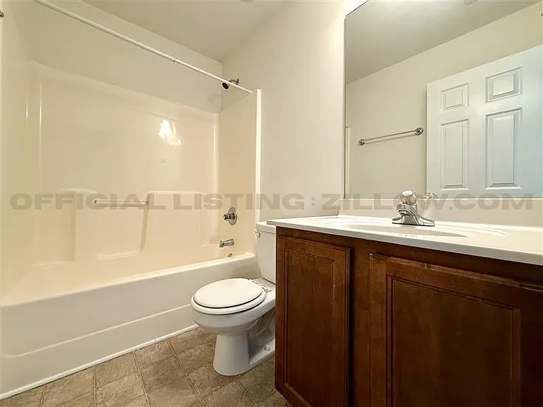 317 Grenier Ter — Photo 11