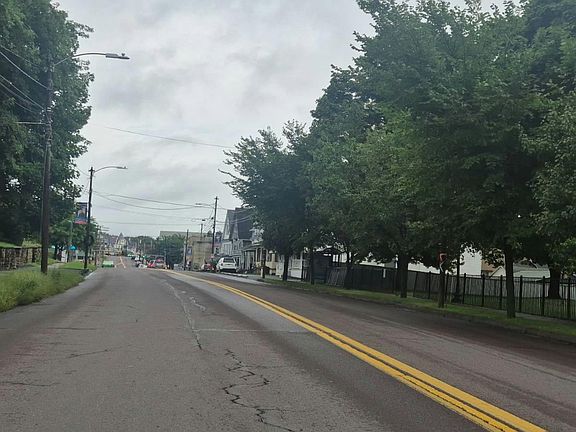 4th image of 442 S Main Ave