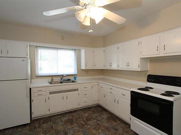 5th image of 1121 Far Hills Ave APT 3