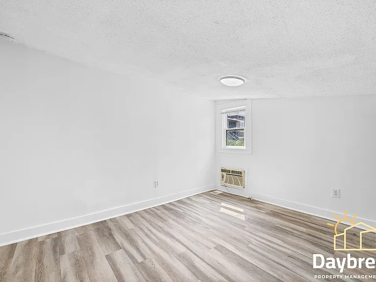 112 E Anderson St — Photo 15