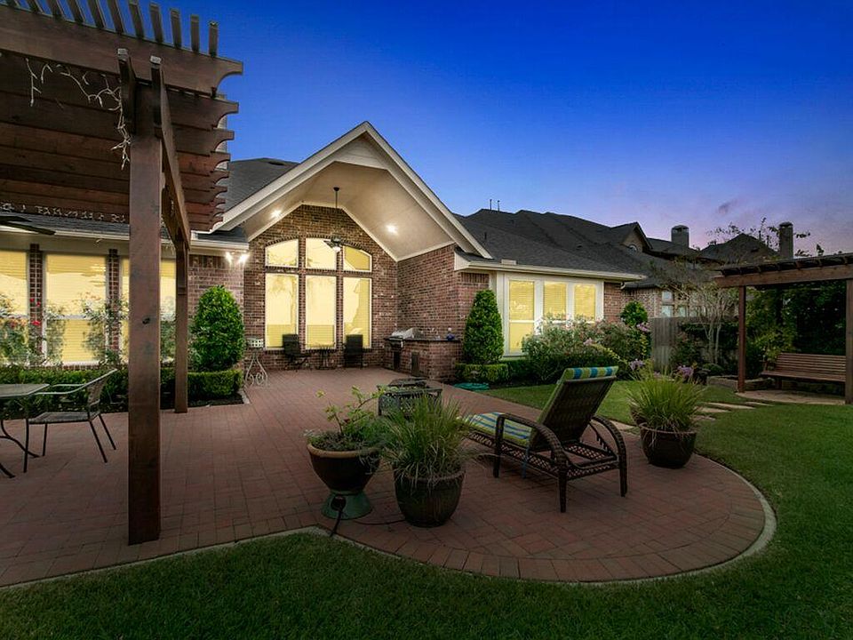 1st image of 27511 Blinkwood Park