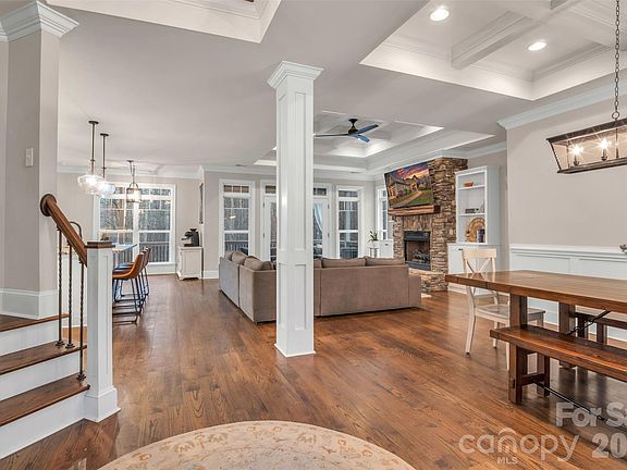 5th image of 1241 Chambers Rd