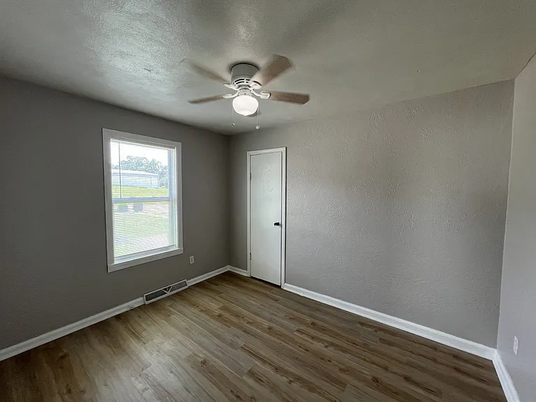 210 Mill St #1 — Photo 9